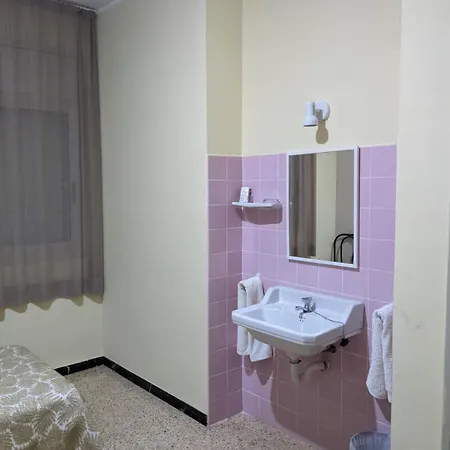 Hostal Torre Mar Salou Exterior photo